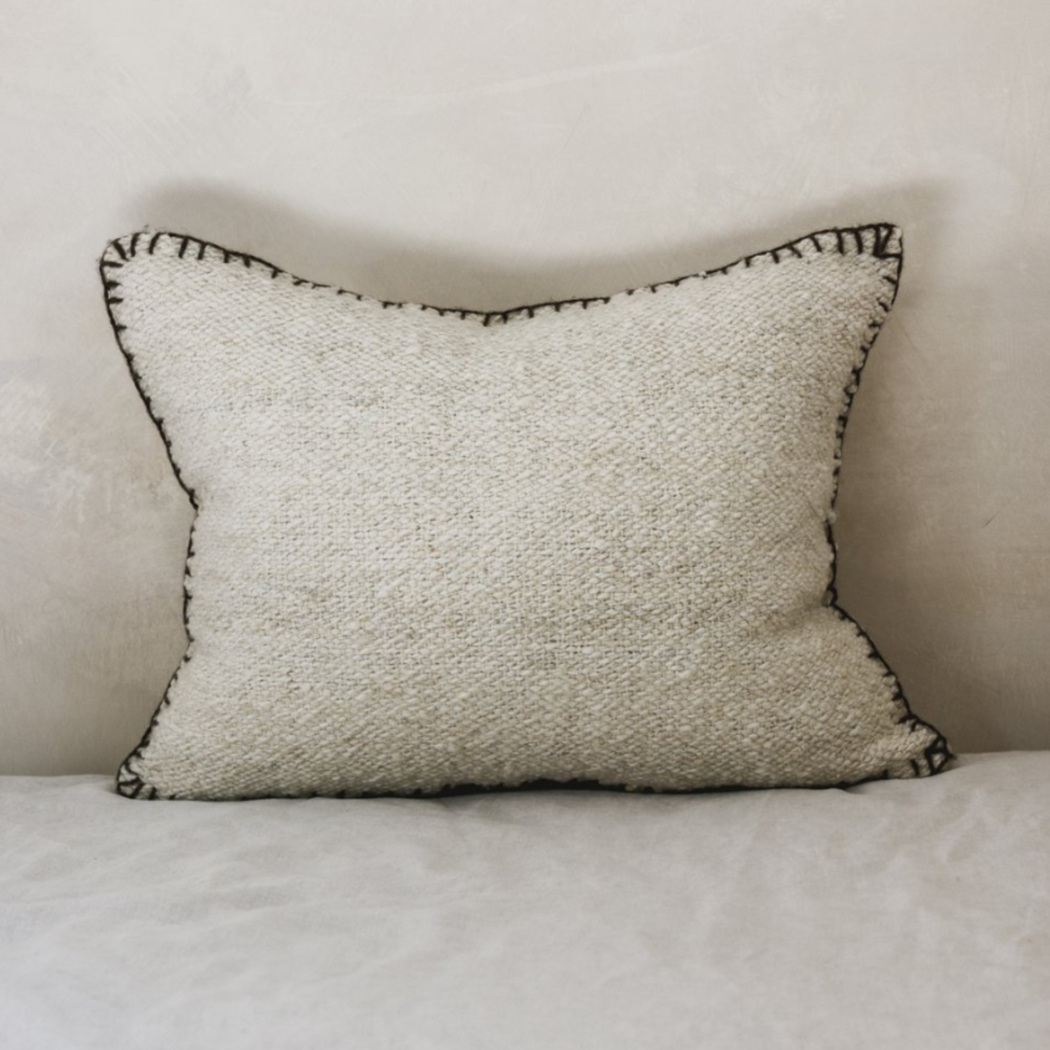 Aelin Pillow: Ecru