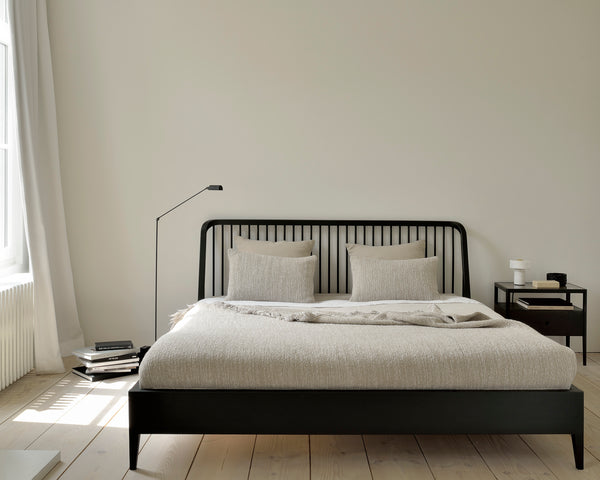 Spindle Bed - Oak Black